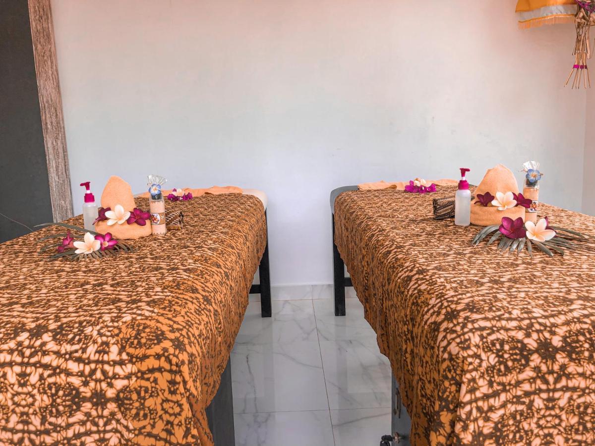 Auora Guest House นูซาเลมโบงัน ภายนอก รูปภาพ
