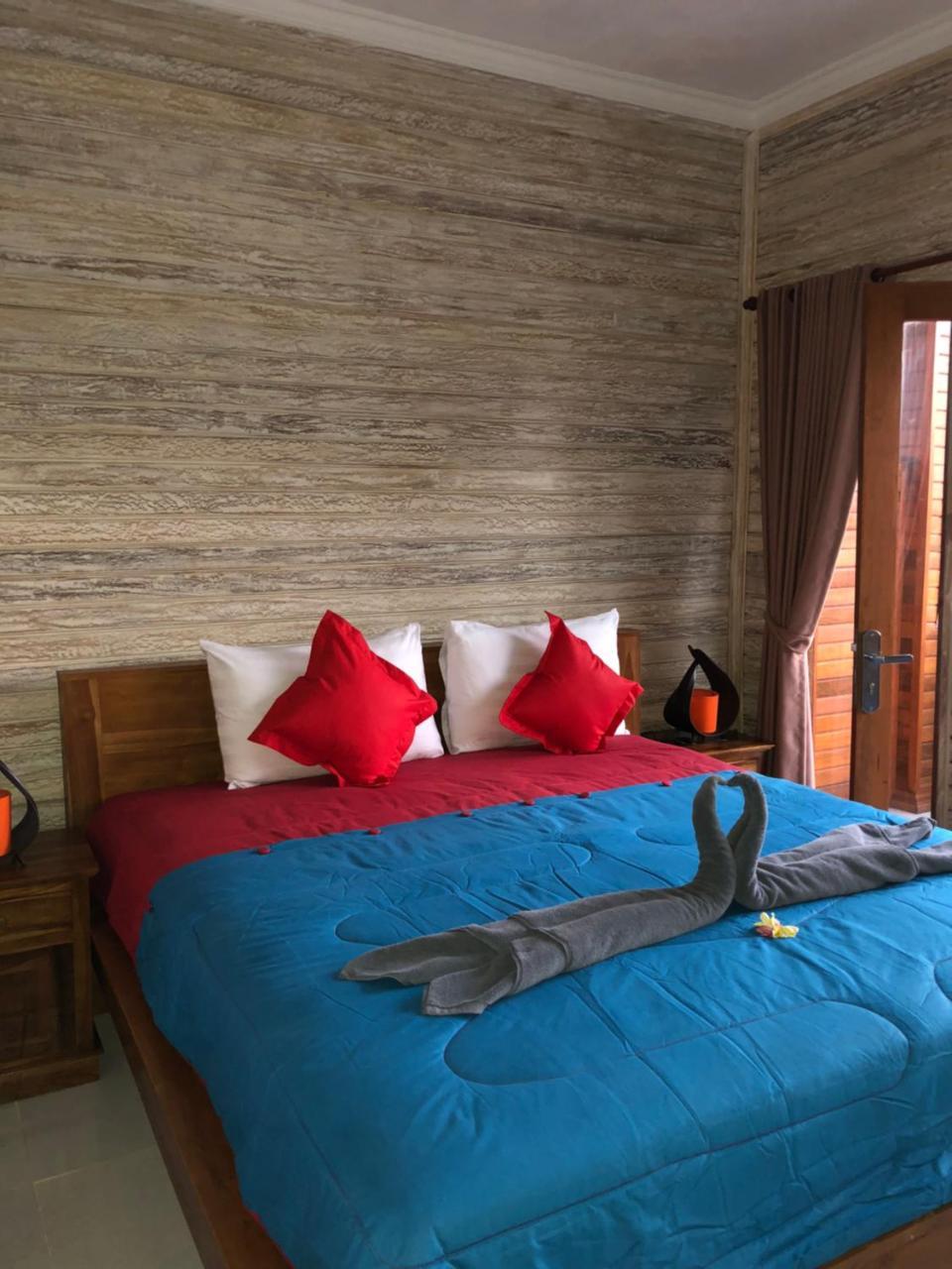 Auora Guest House นูซาเลมโบงัน ภายนอก รูปภาพ