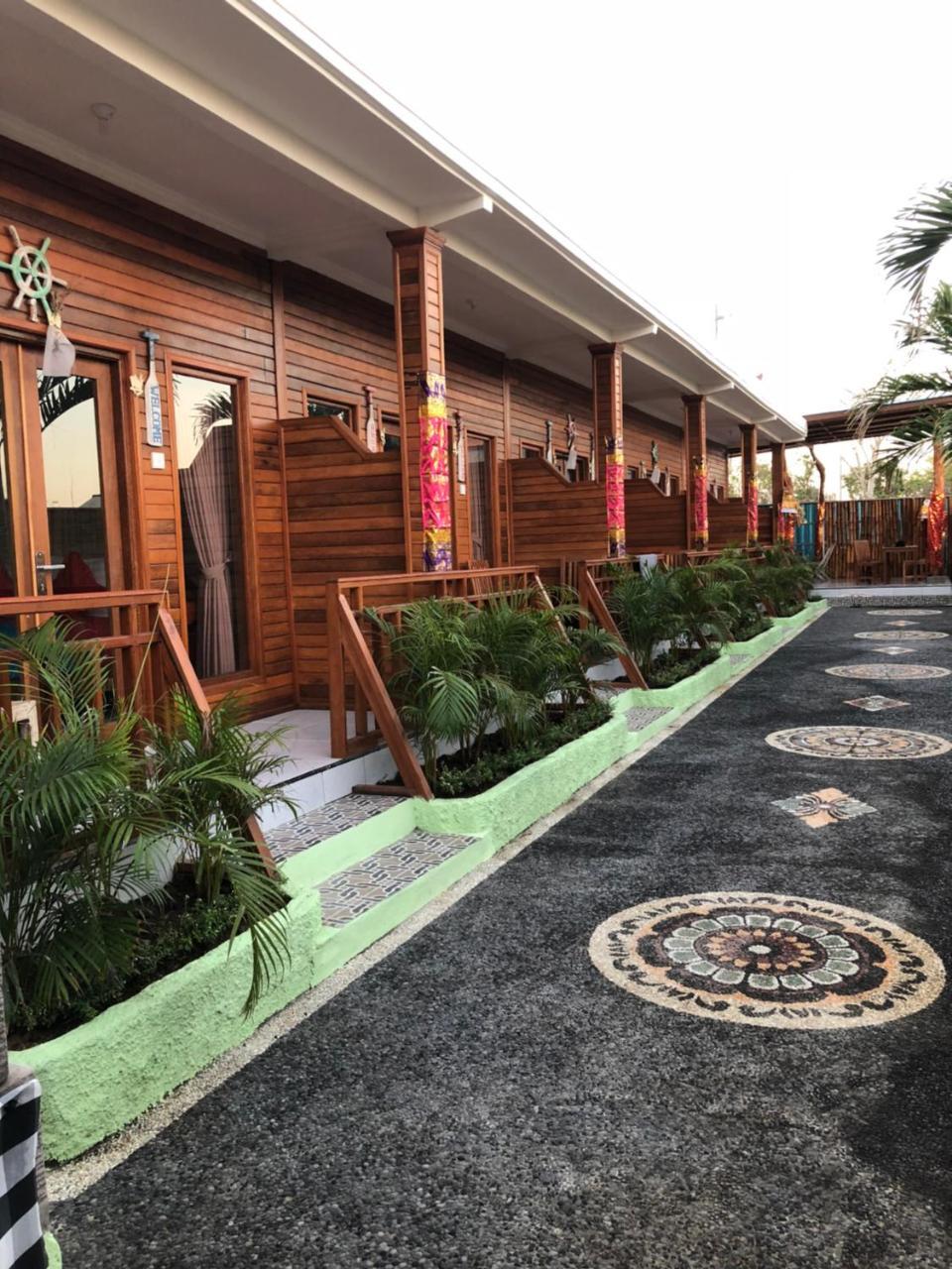 Auora Guest House นูซาเลมโบงัน ภายนอก รูปภาพ